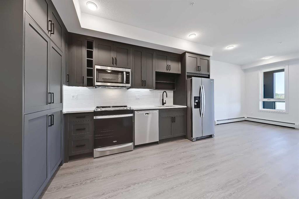 Xxx, Xxxx University Avenue Nw Calgary Alberta T3B 6P6 University District Details