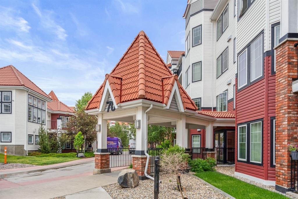 Xxx, Xx Royal Oak Plaza Nw Calgary Alberta T3G 0C6 Royal Oak Details