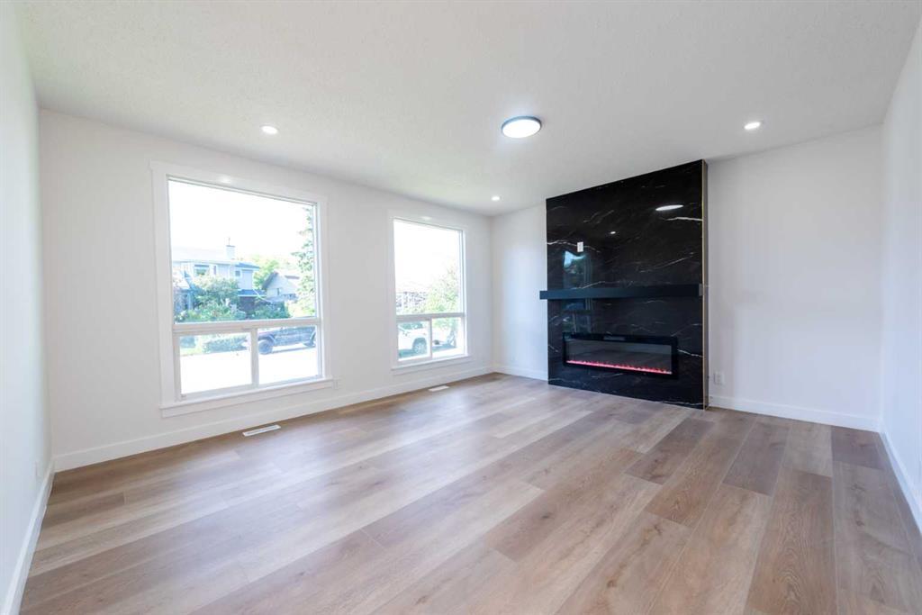 Xxx Pineson Place Ne Calgary Alberta T1Y 2R1 Pineridge Details