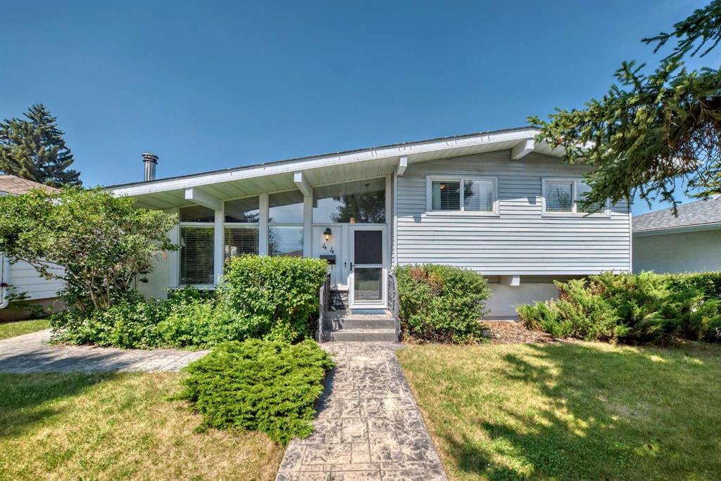 Xx Atlanta Crescent Se Calgary Alberta T2J 0Y1 Acadia Details