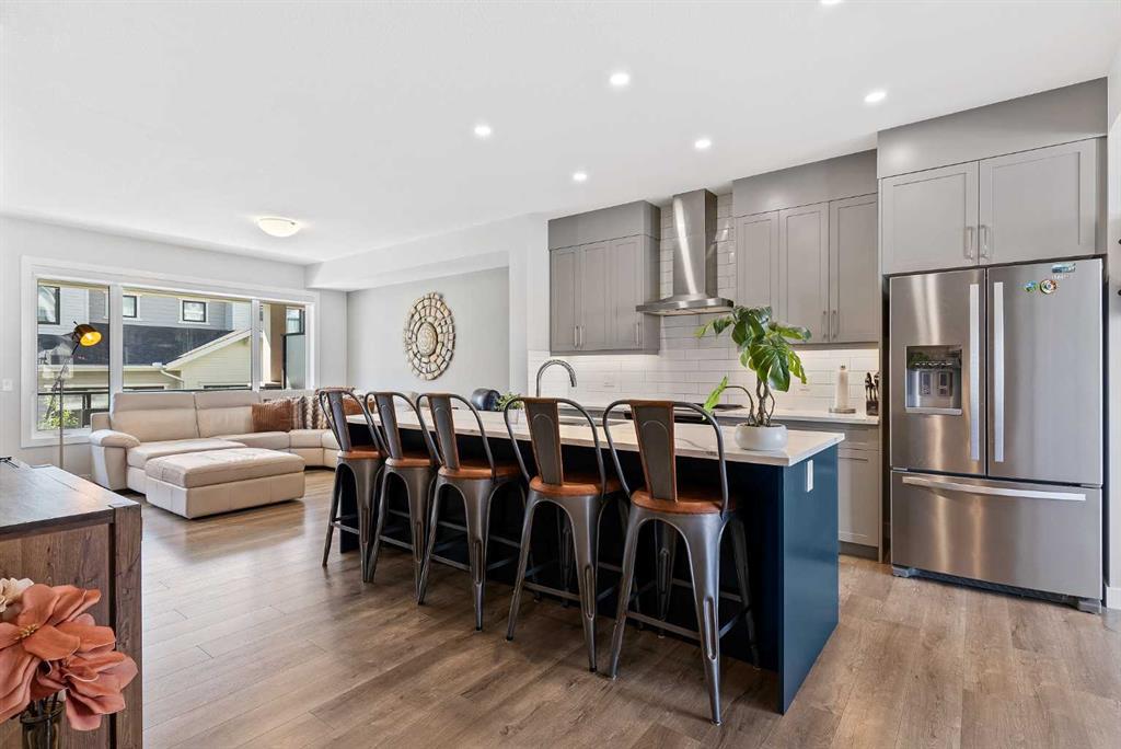 Xxx Crestridge Common Sw Calgary Alberta T3B 6J5 Crestmont Details