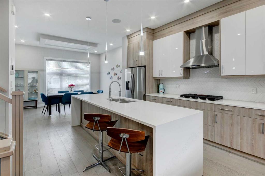 Xxxx Xx Avenue Sw Calgary Alberta T3C 1W5 Rosscarrock Details