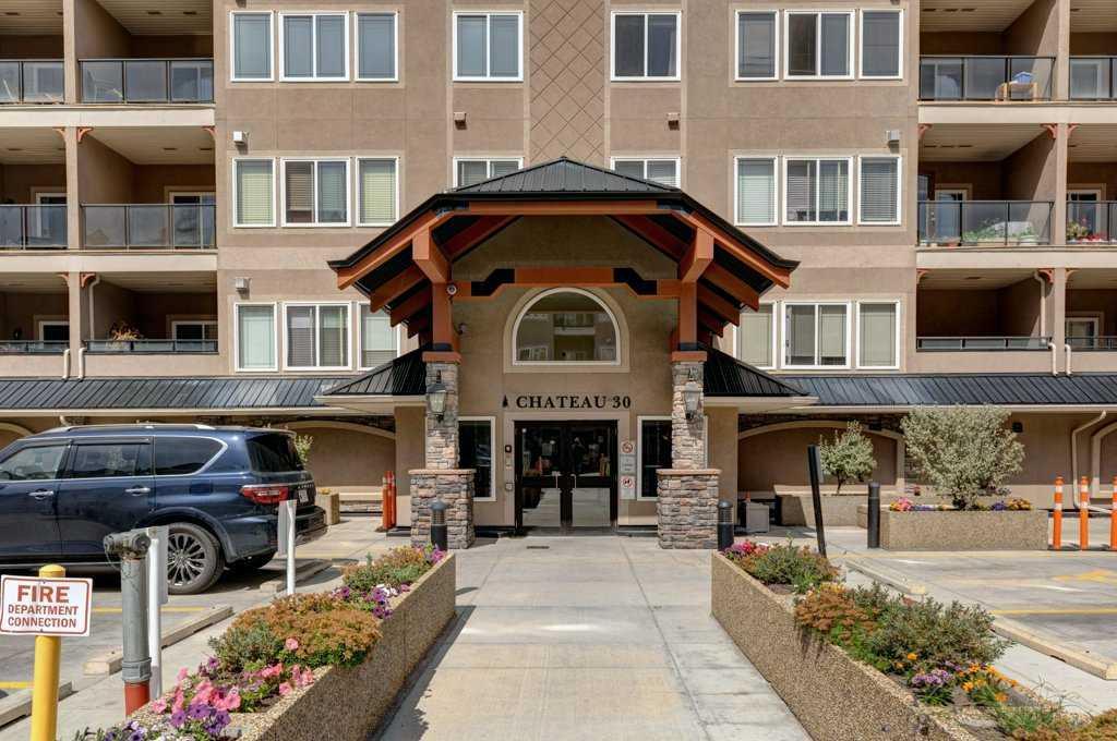 Xxx, Xx Discovery Ridge Close Sw Calgary Alberta T3H 5X5 Discovery Ridge Details