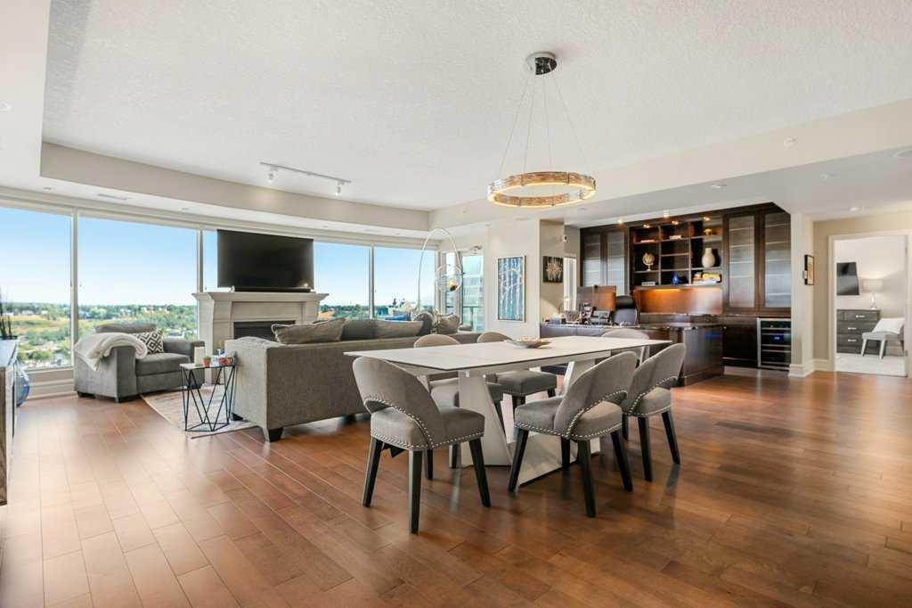 Xxxx, Xxx X Avenue Sw Calgary Alberta T2P 5P6 Downtown Commercial Core Details