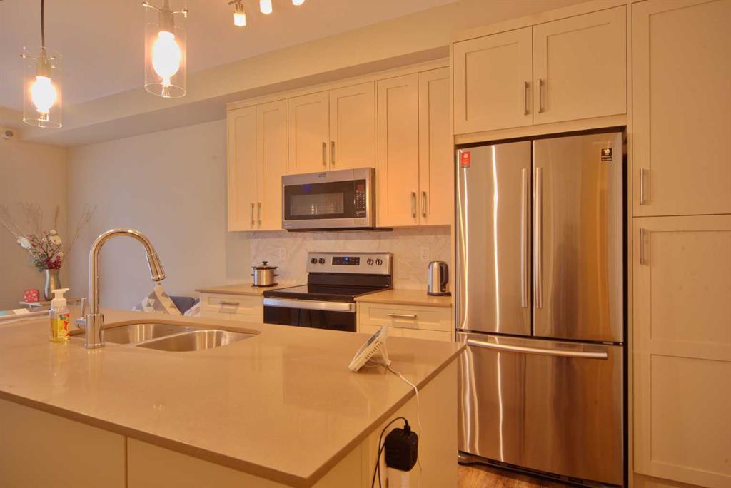 Xxx, Xx Walgrove  Se Calgary Alberta T2X 4S6 Walden Details