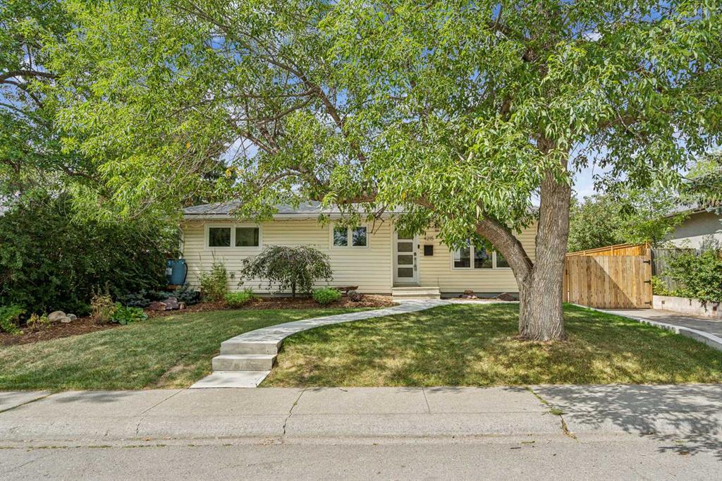 Xxxx Gloucester Drive Sw Calgary Alberta T3E 4V8 Glamorgan Details