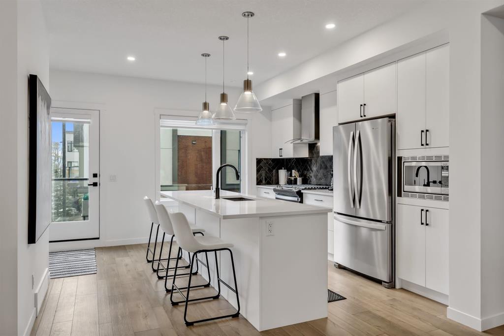 Xxx Greenbriar Common Nw Calgary Alberta T3B 6J3 Greenwood/Greenbriar Details