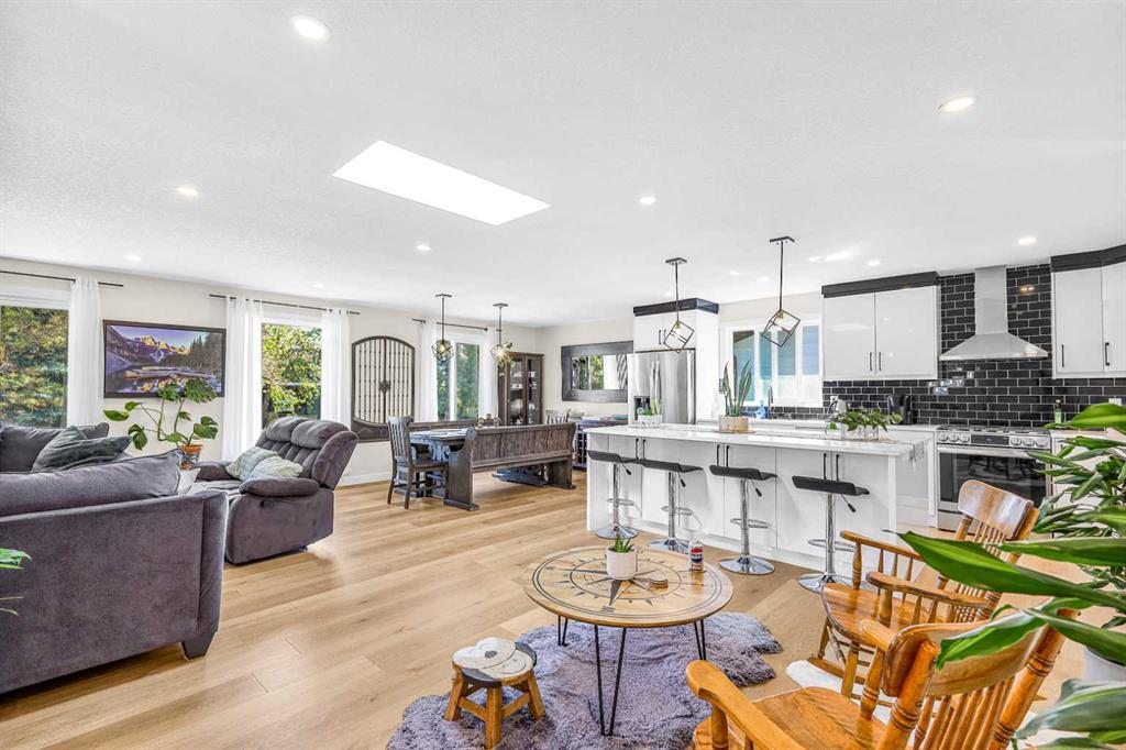 Xxx Queensland Circle Se Calgary Alberta T2J 4E3 Queensland Details