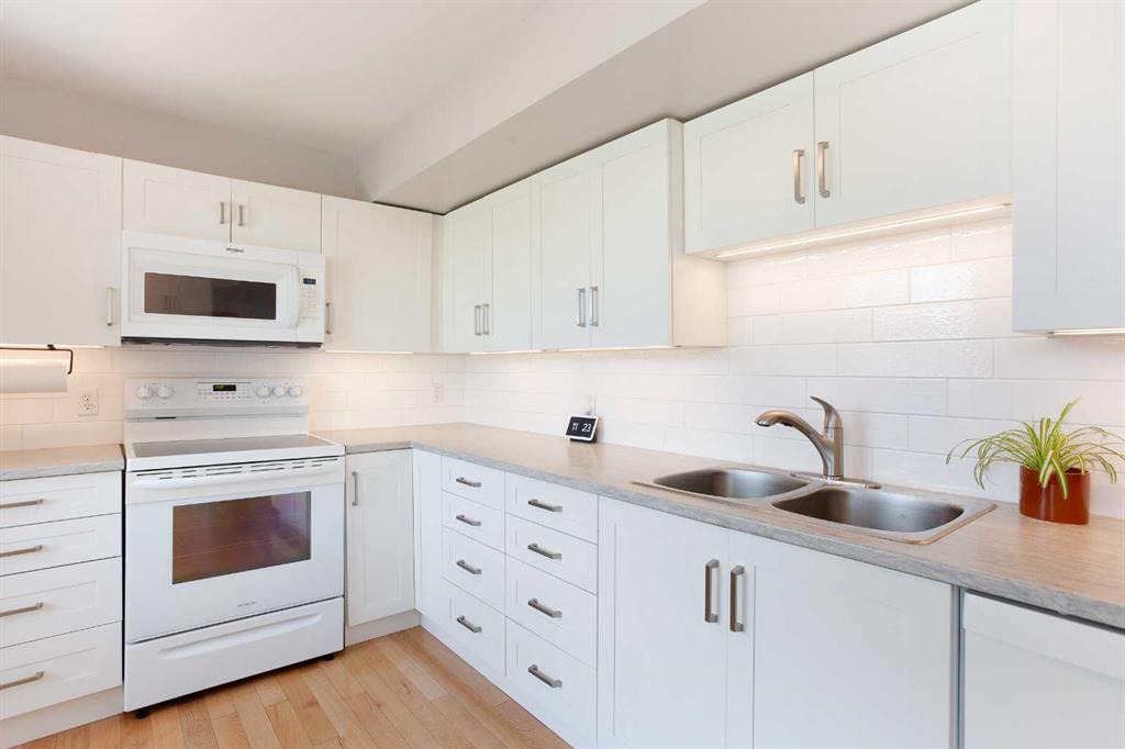 Xxx, Xxxx Xx Street Sw Calgary Alberta T3E 2P8 Rutland Park Details