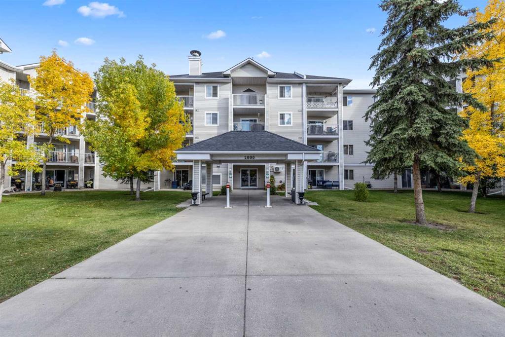 Xxxx, Xxxx Xx Avenue Se Calgary Alberta T2A 7X8 Red Carpet Details