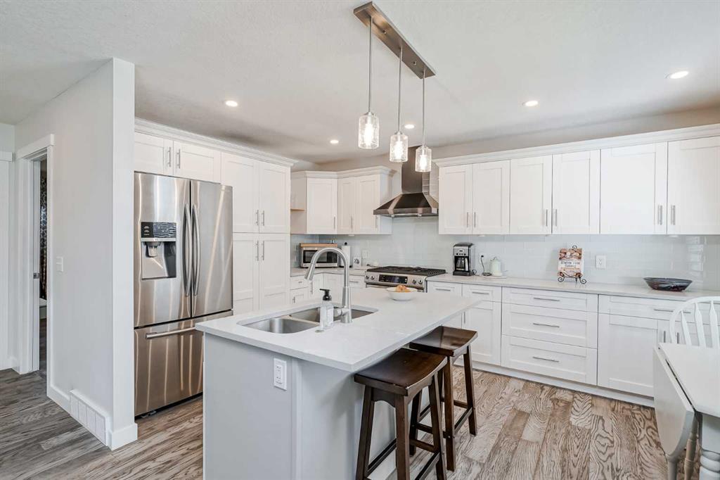 Xxx Falchurch Road Ne Calgary Alberta T3J 1J8 Falconridge Details