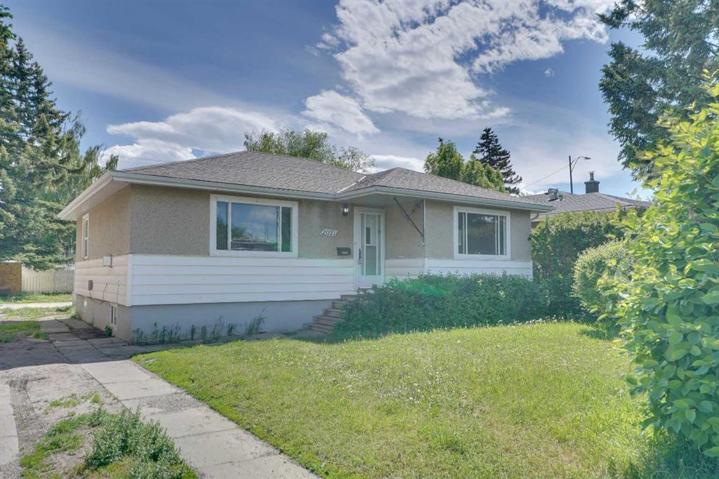 Xxxx Xx Avenue Nw Calgary Alberta T2M 1M9 Banff Trail Details