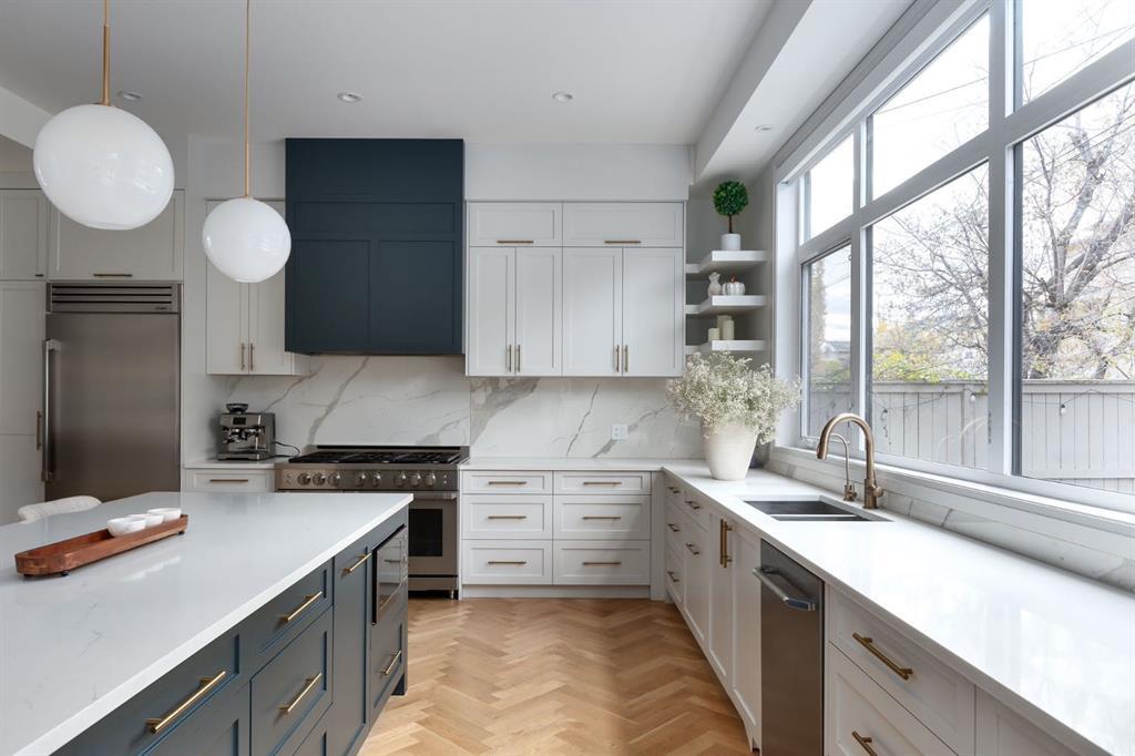 Xxx Salem Avenue Sw Calgary Alberta T3C 2K7 Scarboro Details