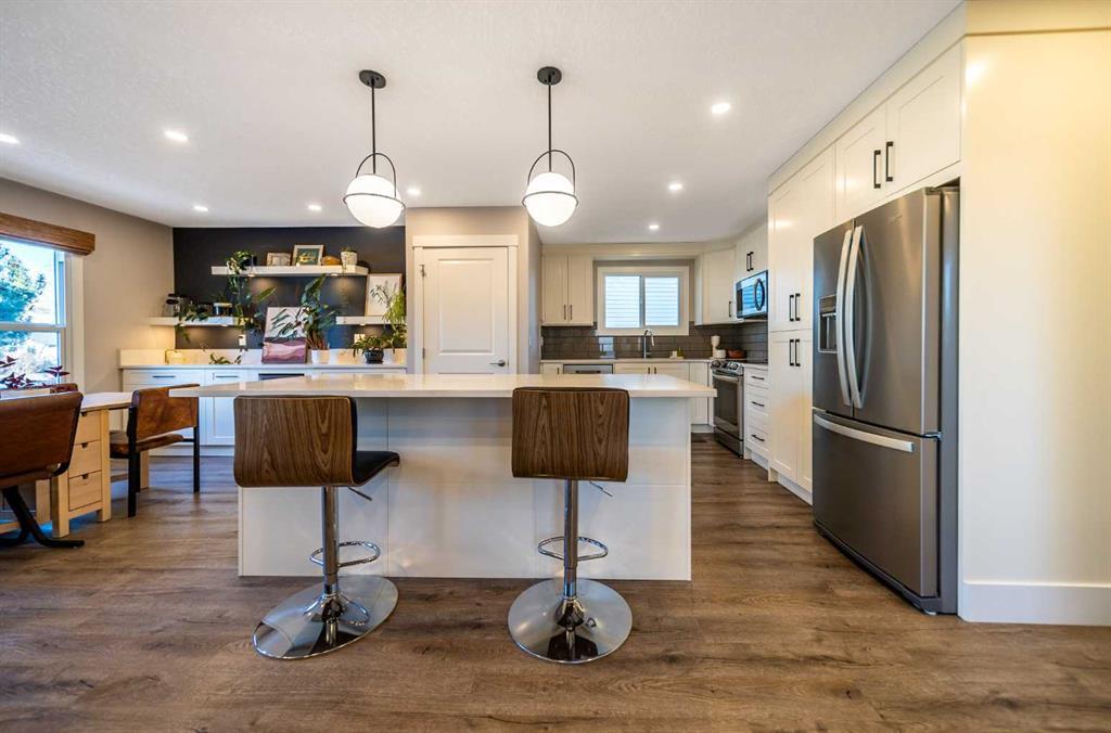 Xxx Woodside Circle Sw Calgary Alberta T2W 3K3 Woodlands Details