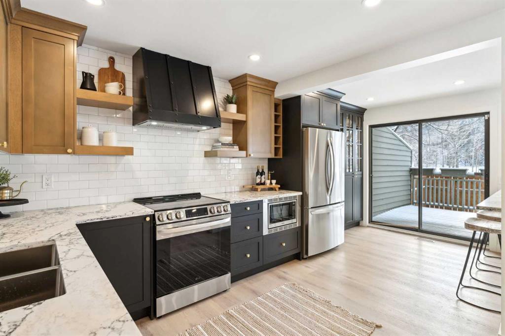 Xxx Point Mckay Grove Nw Calgary Alberta T3B 5C5 Point McKay Details