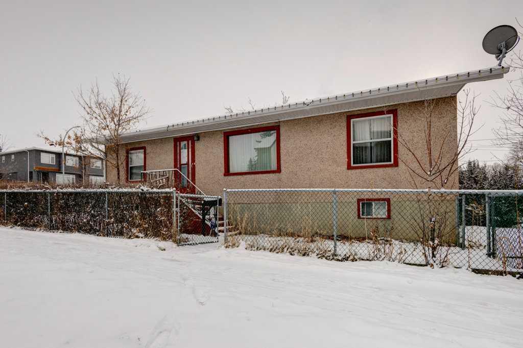 Xxxx Xx Avenue Nw Calgary Alberta T3B0V2 Montgomery Details