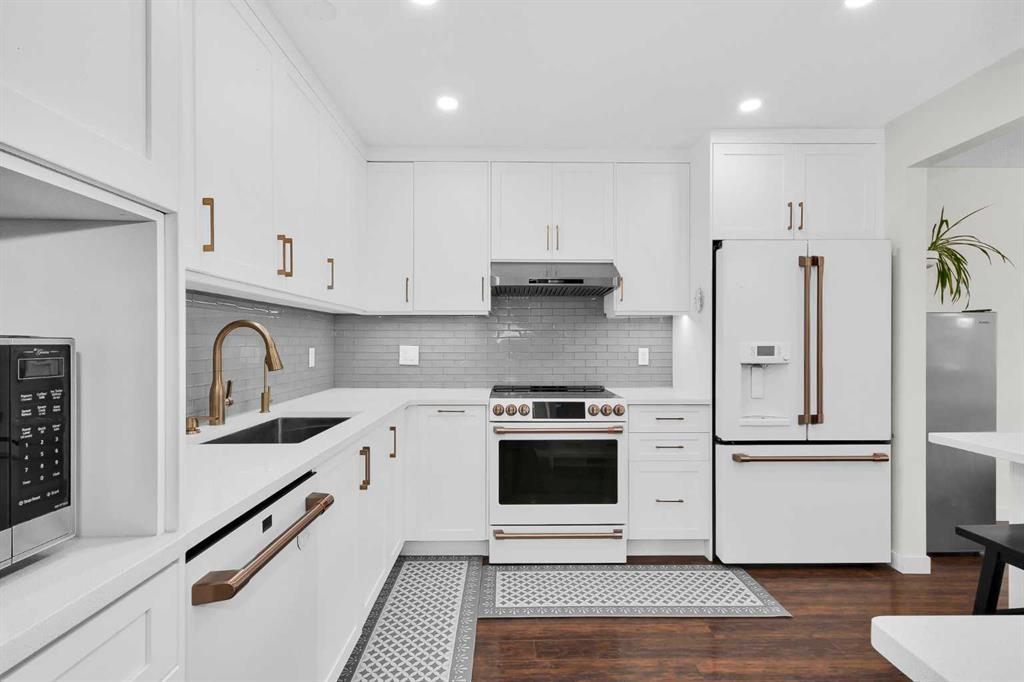 Xxx Woodpark Boulevard Sw Calgary Alberta T2W 3L7 Woodlands Details