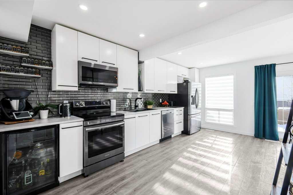 Xxxx Woodview Drive Sw Calgary Alberta T2W3N9 Woodlands Details