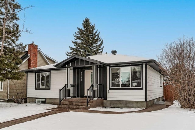Photo for MLS®# A2196167 - home for sale at 3531 35 Avenue Southwest, Rutland Park, Calgary Alberta