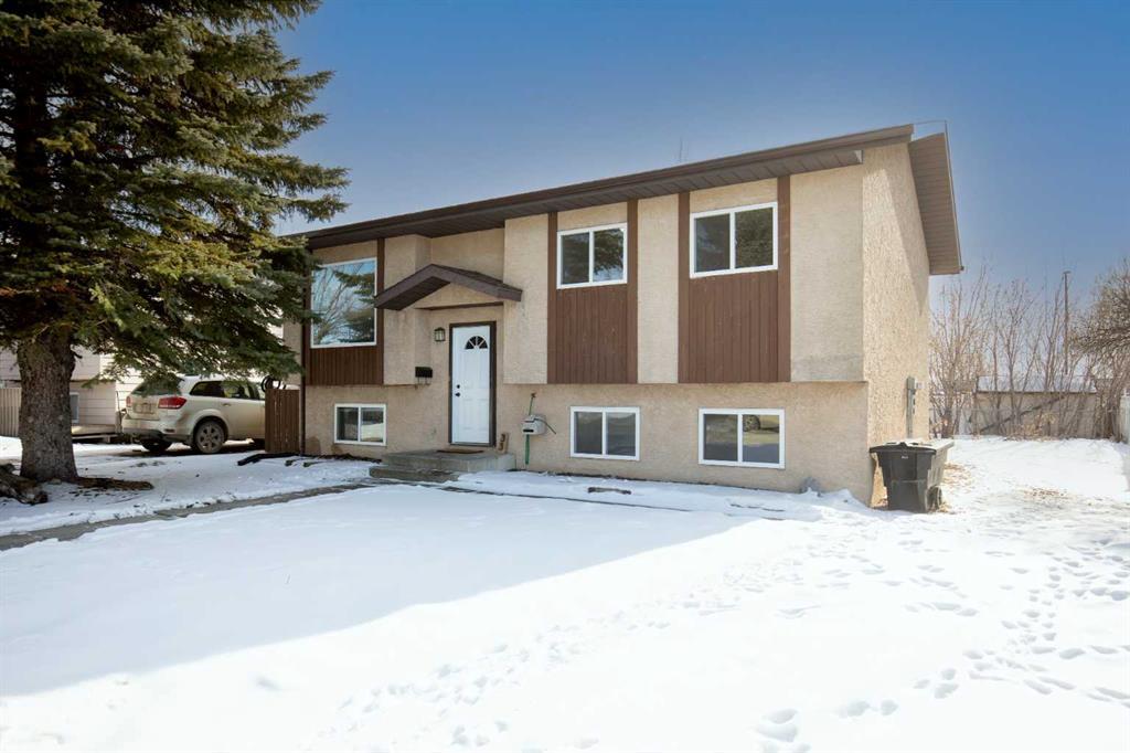 Xx Cedar Crescent Lacombe Alberta T4L 1V1 Woodlands Details