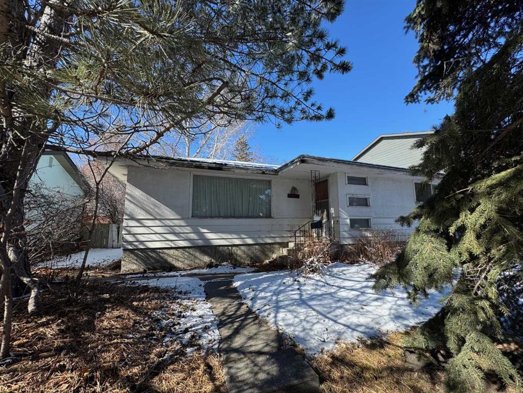 Xxxx Lathom Crescent Sw Calgary Alberta T3E 5W7 Lakeview Details