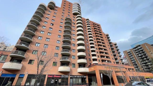 Xxx, Xxx X Avenue Sw Calgary Alberta T2P 0G7 Eau Claire Details