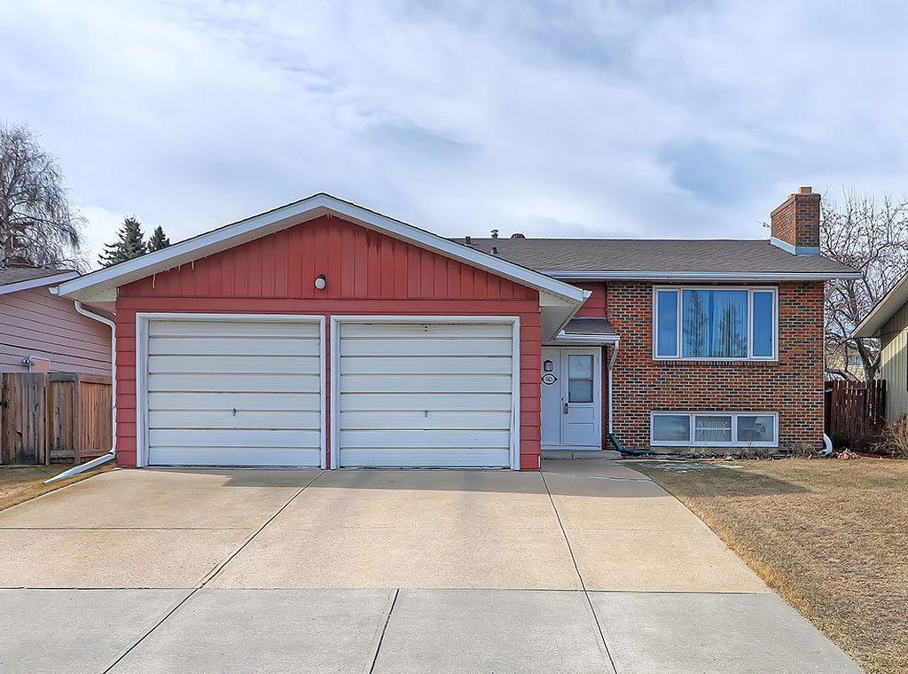 Xxx Queen Anne Way Se Calgary Alberta T2J 4R7 Queensland Details