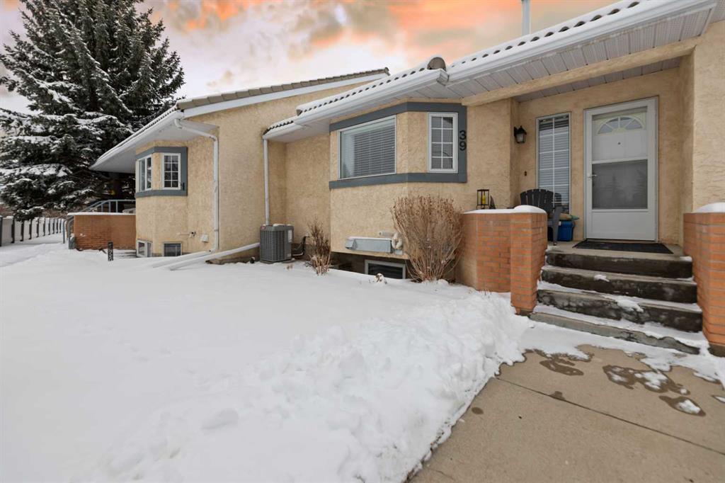 Xx Richelieu Court Sw Calgary Alberta T2E 7E9 Lincoln Park Details