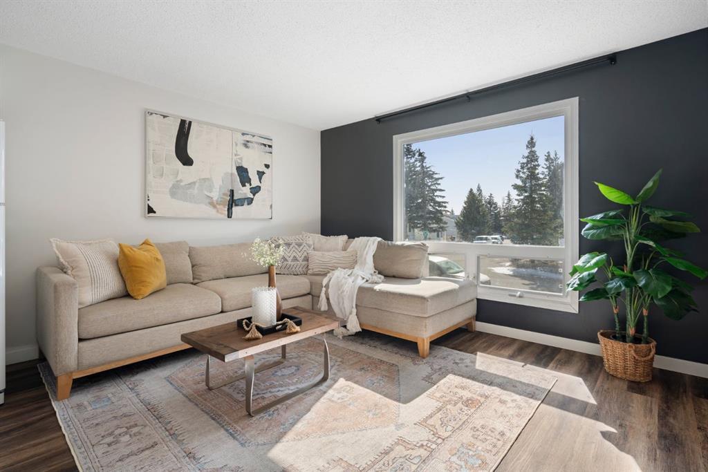 Xxx Cedardale Road Sw Calgary Alberta T2W 5A8 Cedarbrae Details