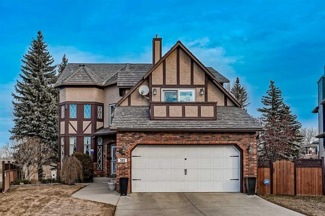 311 Douglas Woods Place Southeast, Calgary