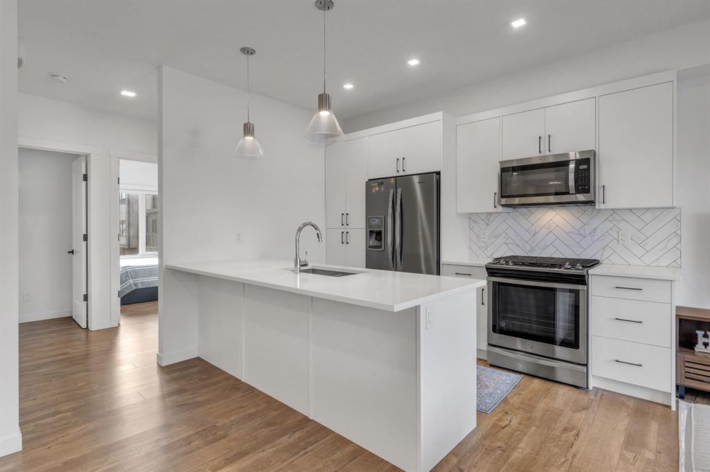 Xxx Greenbriar Common Nw Calgary Alberta T3B 6J4 Greenwood/Greenbriar Details