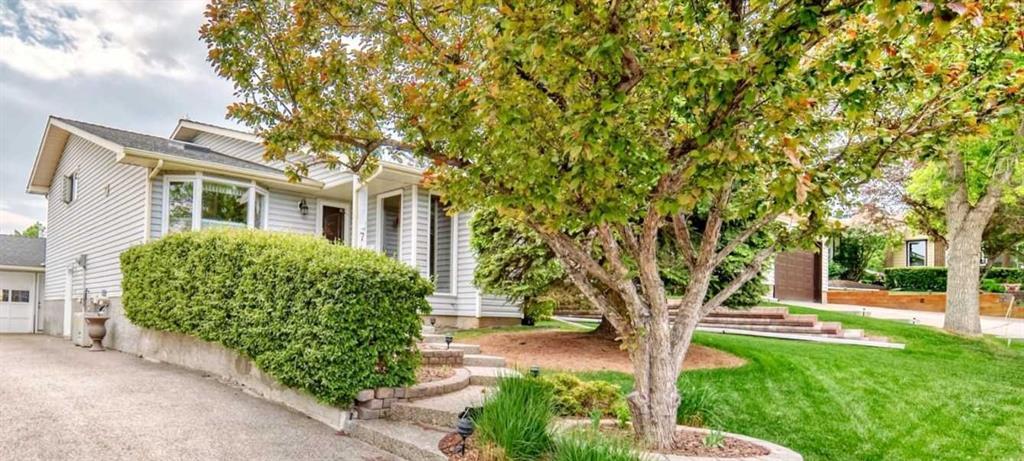 X Stradwick Rise Sw Calgary Alberta T3H 1G6 Strathcona Park Details