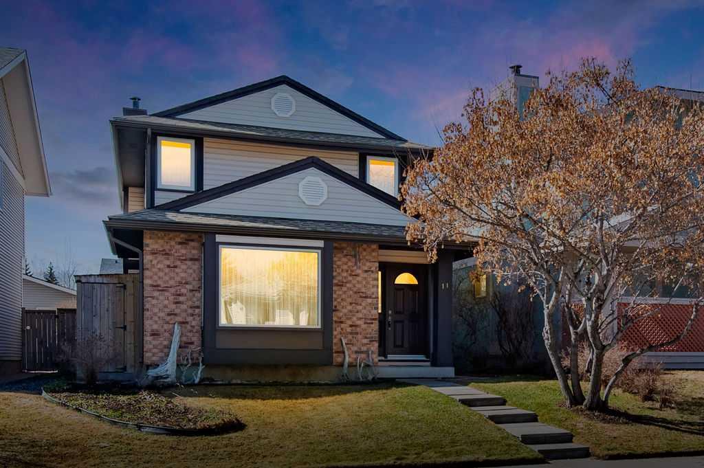 Xx Woodglen Crescent Sw Calgary Alberta T2W 4L1 Woodbine Details