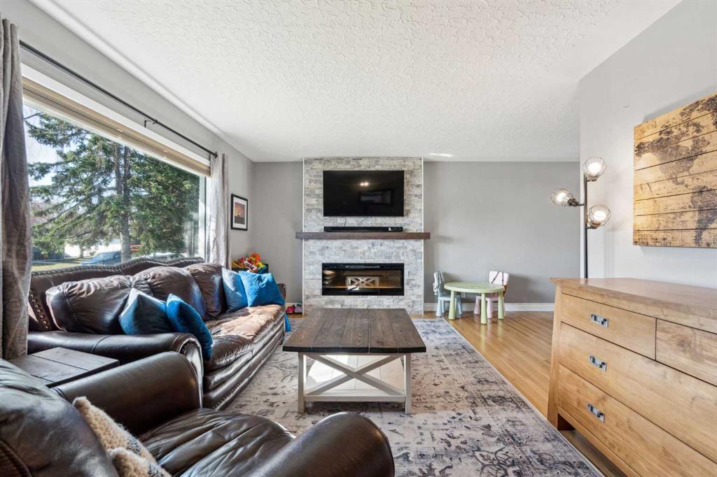 Xx Chancellor Way Nw Calgary Alberta T2K 1Y2 Cambrian Heights Details