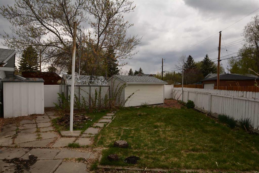 Xxxx Breen Crescent Nw Calgary Alberta T2L 1S7 Brentwood Details