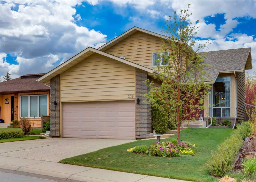 Xxx Coachwood Crescent Sw Calgary Alberta T3H 1E7 Coach Hill Details