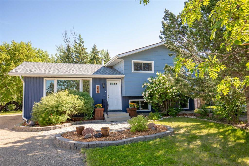 Xx Willow Crescent Lacombe Alberta T4L 1V3 Woodlands Details