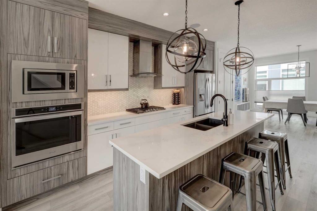 X, Xxxx Parkhill Place Sw Calgary Alberta T2S 2W7 Parkhill Details