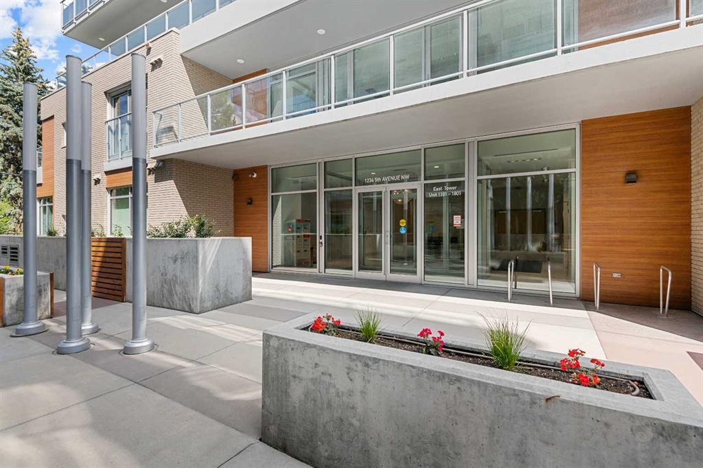 Xxxx, Xxxx X Avenue Nw Calgary Alberta T2N 0R9 Hillhurst Details