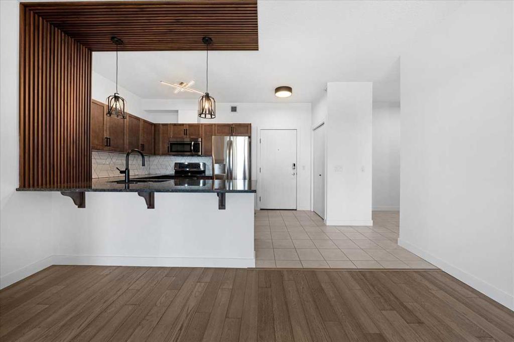 Xxxx, Xxx East Lake Boulevard Ne Airdrie Alberta T4A 0G6 East Lake Industrial Details