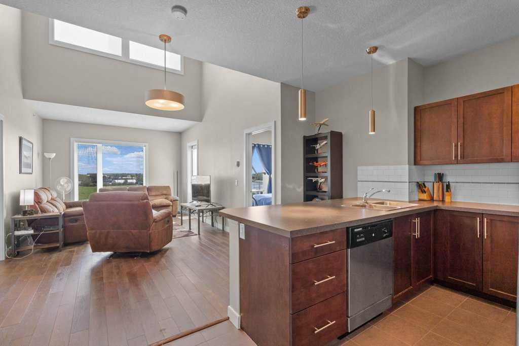 Xxxx, Xxx East Lake Boulevard Ne Airdrie Alberta T4A 0G5 East Lake Industrial Details