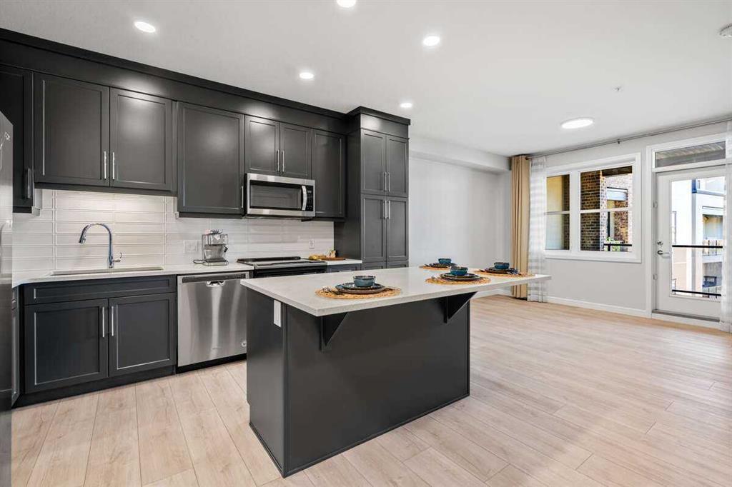 Xxxx, Xx Greenbriar Place Nw Calgary Alberta T3B 5P3 Greenwood/Greenbriar Details