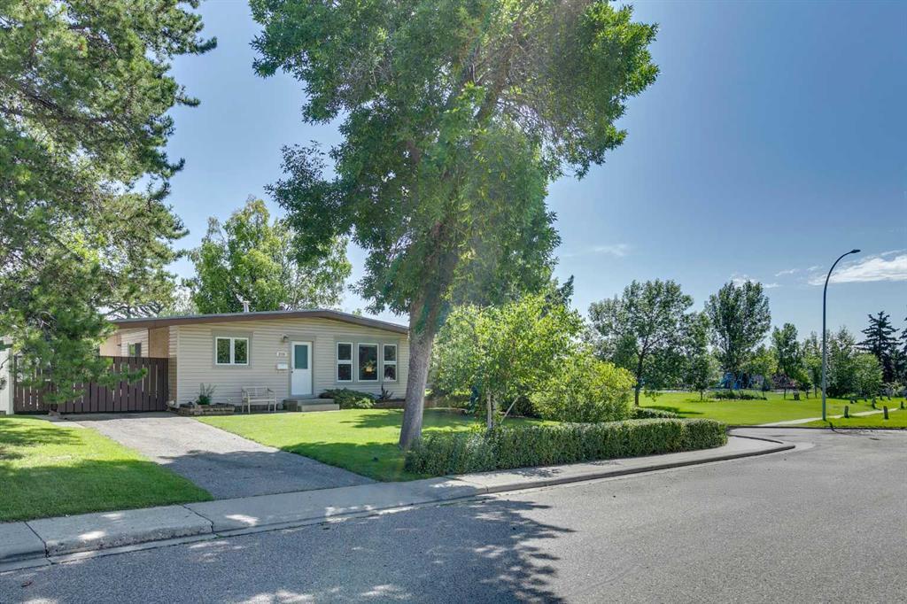 Xxxx Xx Street Sw Calgary Alberta T3E 3X4 Glenbrook Details