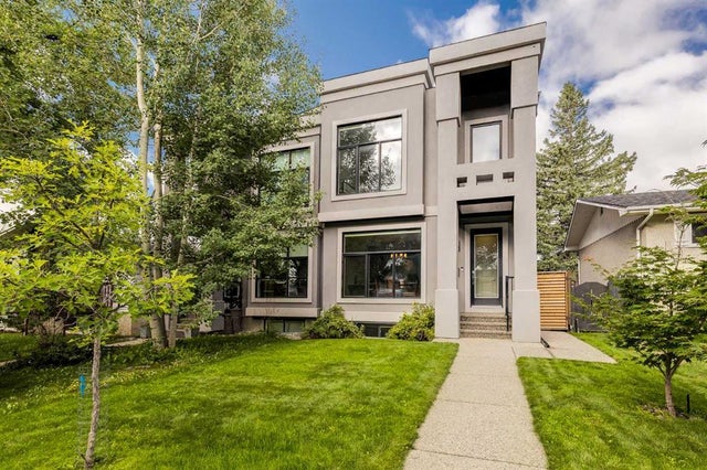 3133 40 Street Southwest, Calgary