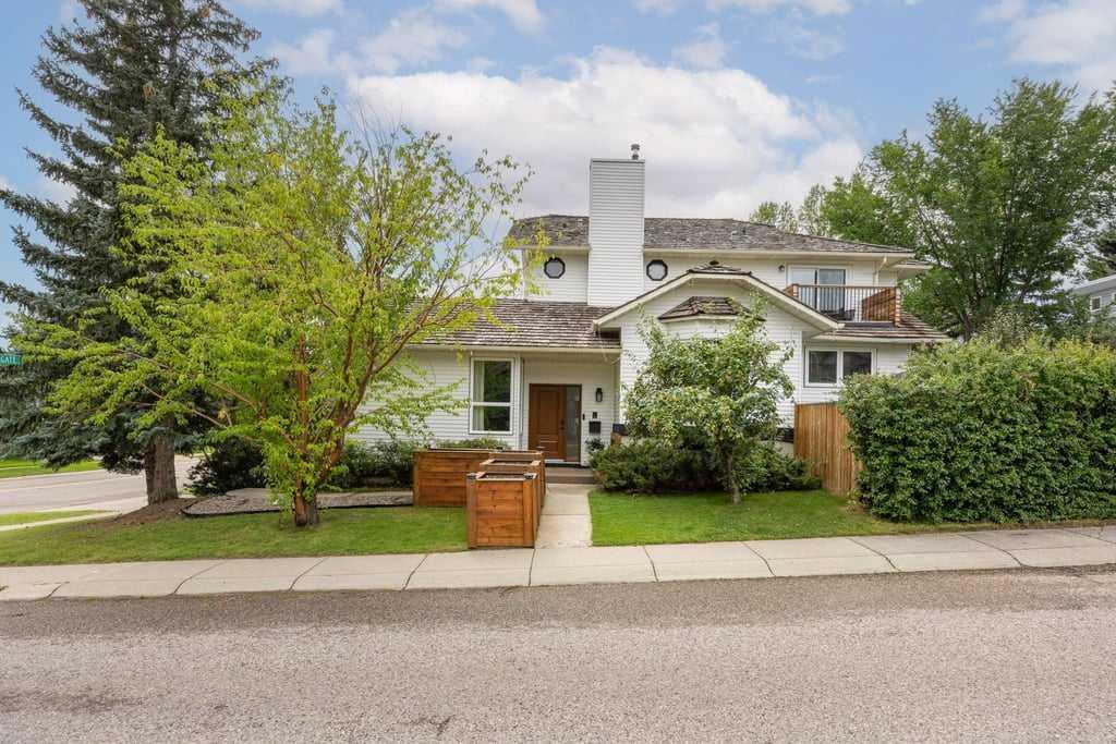 Xxx Strathcona Drive Sw Calgary Alberta T3H 1N9 Strathcona Park Details