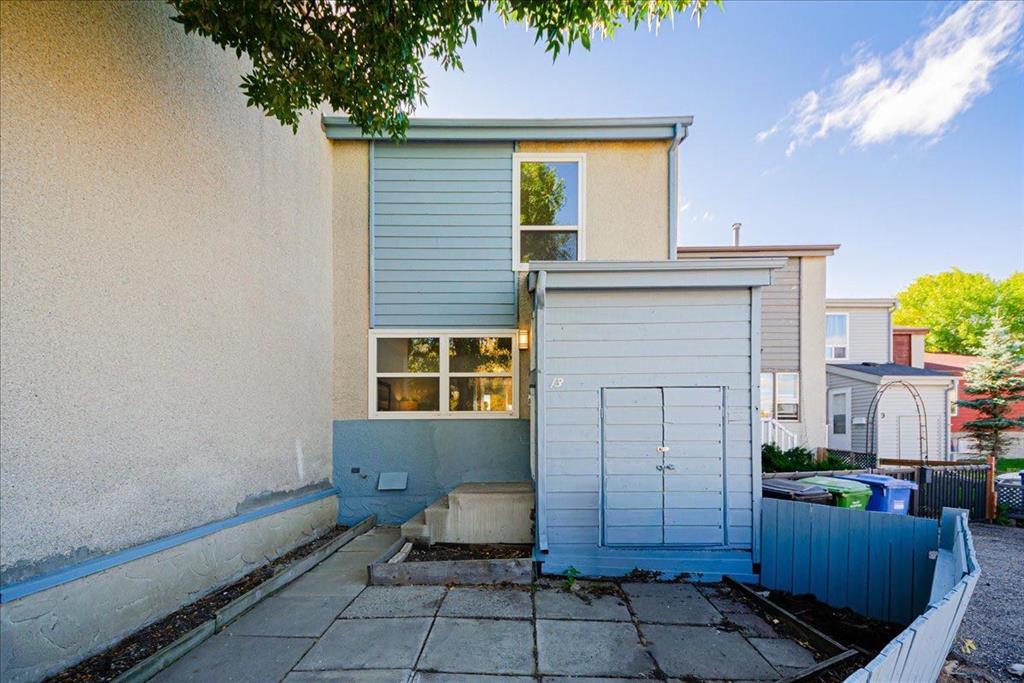 Xx Penworth Close Se Calgary Alberta T2A 5N4 Penbrooke Meadows Details