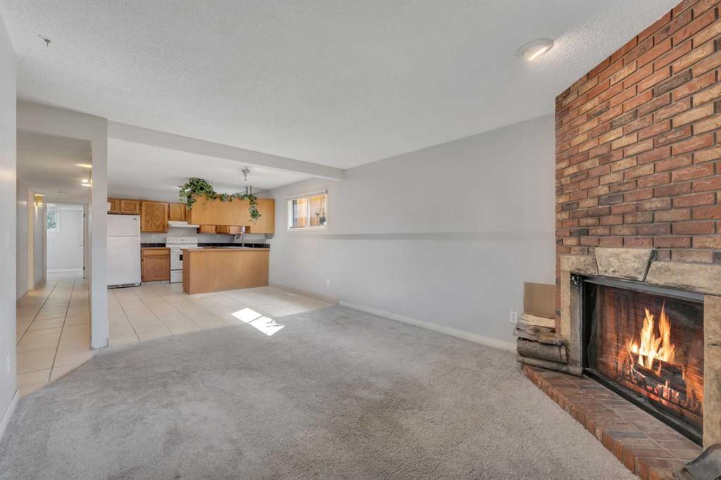 X, Xxxx Centre Street Ne Calgary Alberta T2E 2X8 Highland Park Details