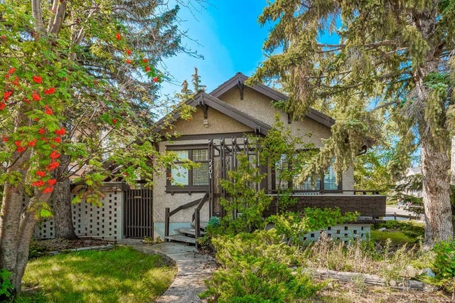 2201 26a Street Southwest, Calgary