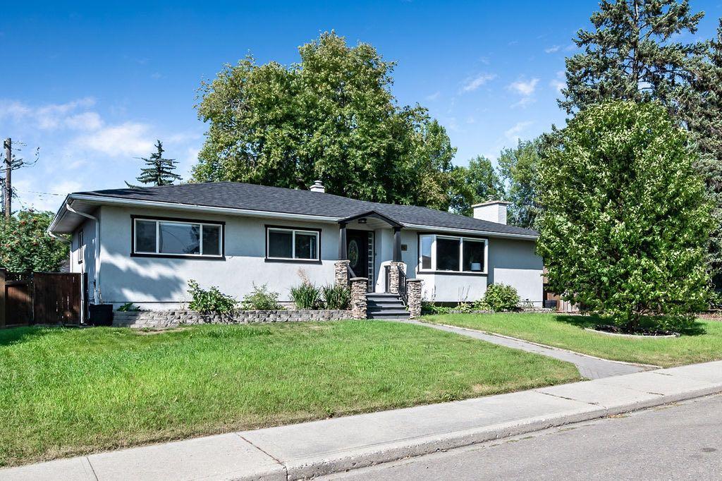 Xx Mackay Drive Sw Calgary Alberta T2V 2A4 Meadowlark Park Details
