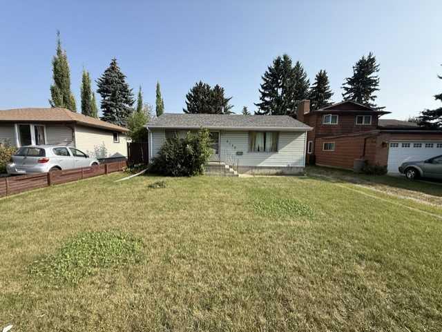 Xxxx Xx Avenue Nw Calgary Alberta T3B 1L8 Bowness Details